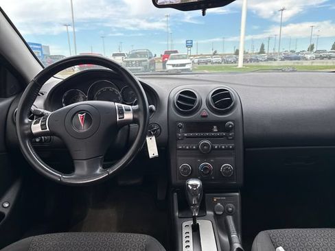 Used 2009 Pontiac G6 Sedan w/ Preferred Package FWD image 12
