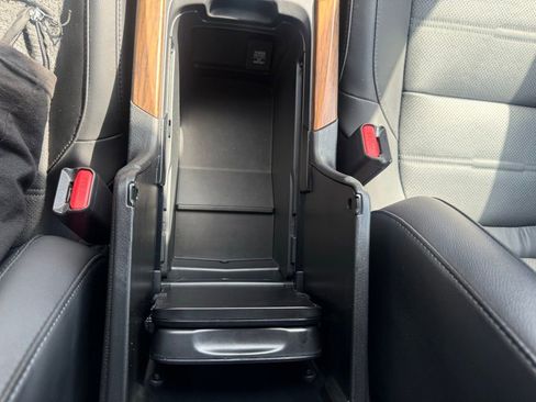 Used 2020 Honda CR-V Touring image 30
