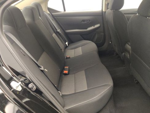 Used 2025 Nissan Sentra SV FWD image 19