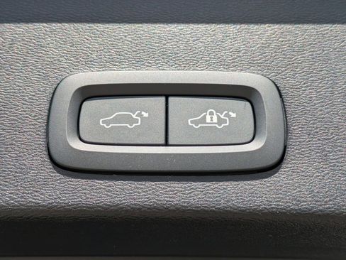 New 2026 Volvo XC40 B5 Core image 14