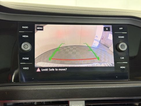 Used 2019 Volkswagen Jetta SEL w/ Cold Weather Package FWD image 21
