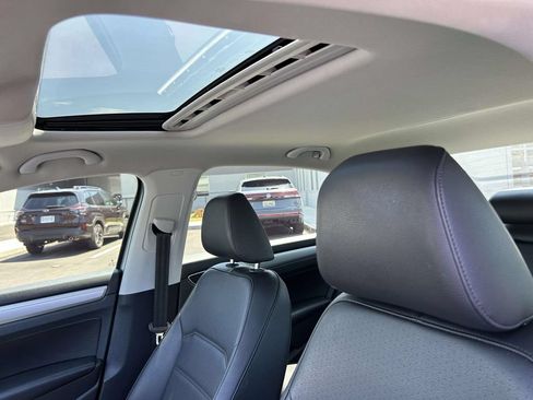 Used 2019 Volkswagen Passat 2.0T Wolfsburg w/ Wheels & Sunroof Package FWD image 11
