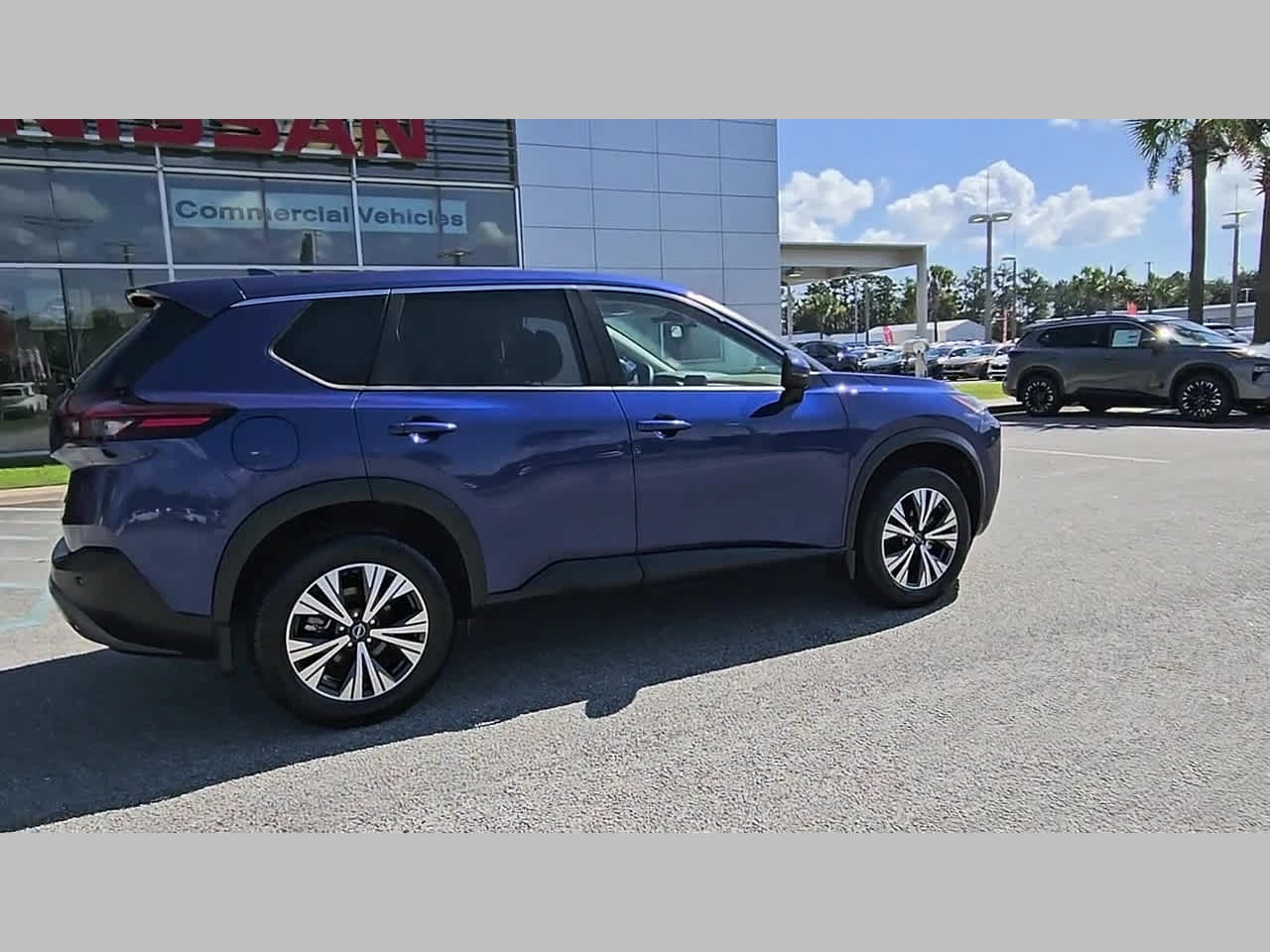 Used 2022 Nissan Rogue SV FWD image 35