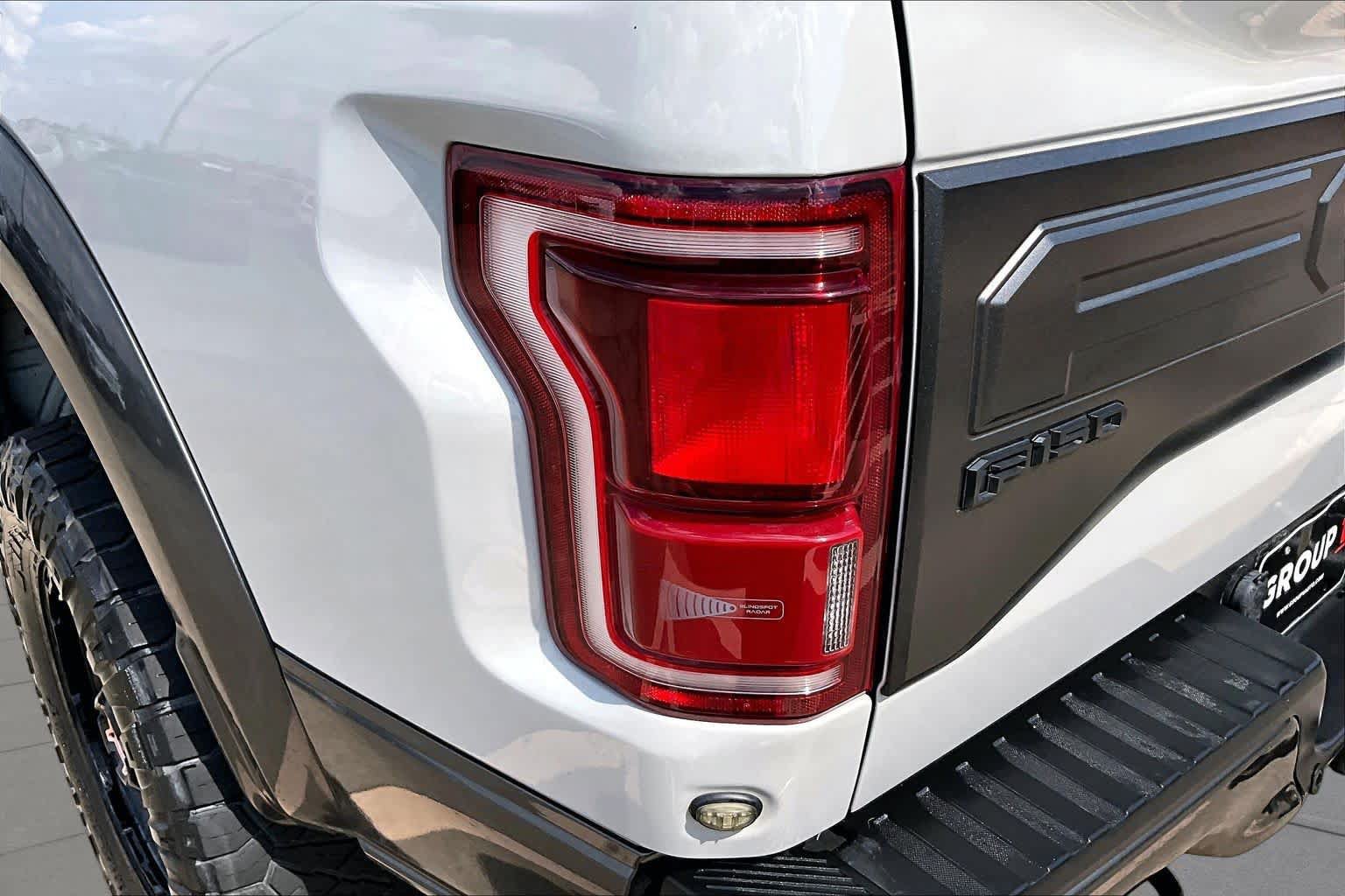 Used 2017 Ford F150 Raptor w/ Equipment Group 802A Luxury AWD/4WD image 29