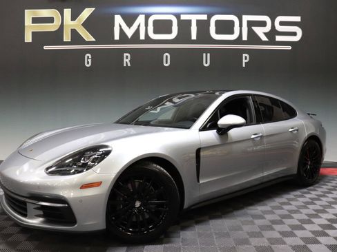 Used 2019 Porsche Panamera 4 image 1