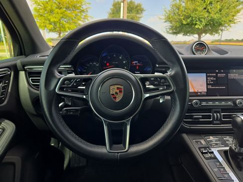 Used 2020 Porsche Macan AWD/4WD image 22