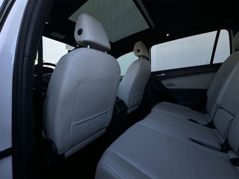 Used 2019 Volkswagen Tiguan SEL R-Line w/ 3rd Row Seat Package image 19