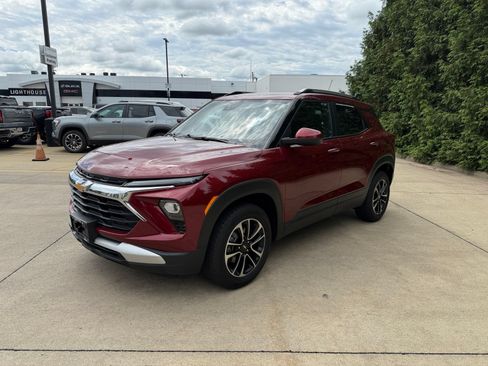 Used 2024 Chevrolet TrailBlazer LT AWD/4WD image 7