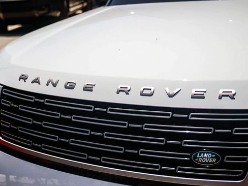 New 2026 Land Rover Range Rover SE AWD/4WD image 11