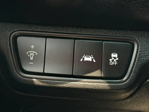 Used 2020 Kia Forte LXS FWD image 30