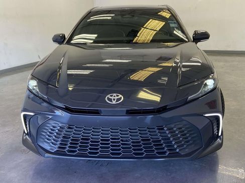 Used 2025 Toyota Camry SE w/ Multimedia Upgrade Package image 8