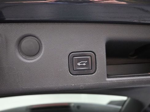 Used 2022 Chevrolet Equinox LT image 11