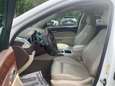 Used 2011 Cadillac SRX Luxury FWD image 16