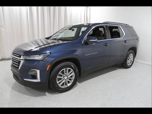 Used 2023 Chevrolet Traverse LT AWD/4WD image 3