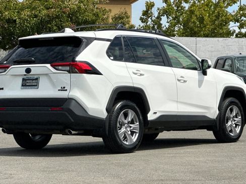 Used 2024 Toyota RAV4 LE AWD/4WD image 4