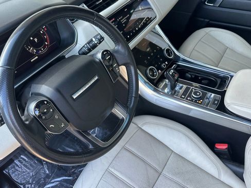 Used 2020 Land Rover Range Rover Sport HSE AWD/4WD image 4