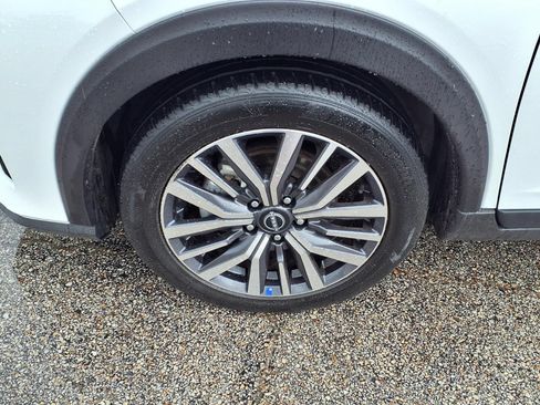 Used 2024 Nissan Kicks SR FWD image 25