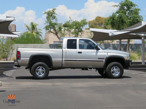 Used 2000 Dodge Ram 2500 Truck 4x4 Quad Cab image 2