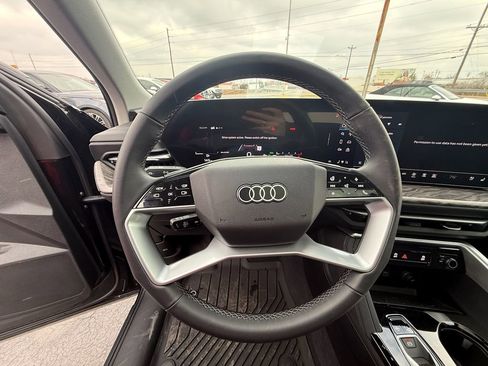 Used 2025 Audi Q5 Premium Plus w/ Premium Plus image 15