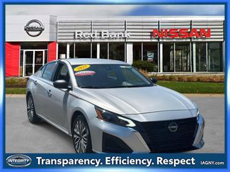 Certified 2025 Nissan Altima 2.5 SV image 1