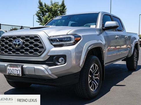 Used 2023 Toyota Tacoma TRD Sport RWD image 3