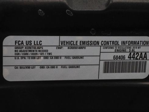 Used 2019 Chrysler Pacifica Limited w/ Advanced Safetytec Group FWD image 30