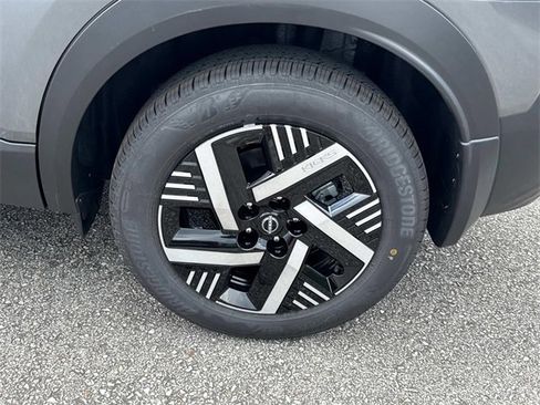 New 2025 Nissan Kicks SV w/ SV Premium Package image 13