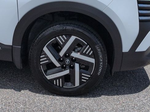 Certified 2026 Nissan Kicks SV FWD image 11