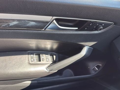 Used 2016 Volkswagen Passat 1.8T SE image 22