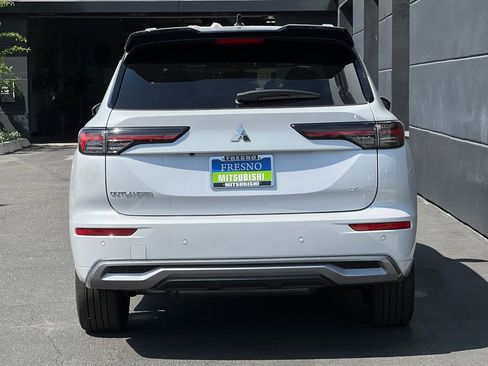 New 2026 Mitsubishi Outlander SEL image 6