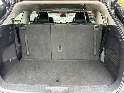Used 2024 Toyota Highlander XLE image 14