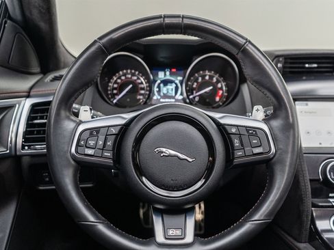 Used 2020 Jaguar F-TYPE SVR image 92