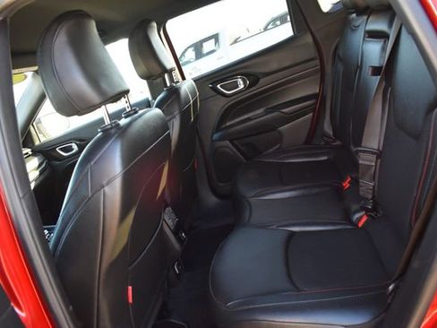 Used 2025 Jeep Compass Trailhawk image 21