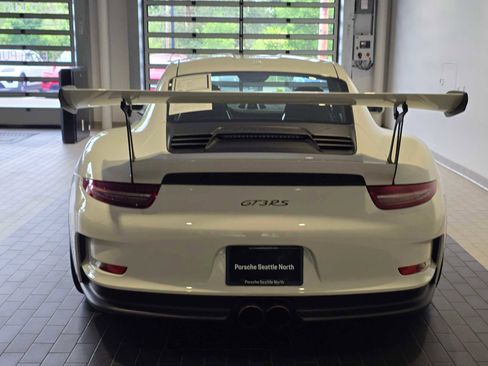 Used 2016 Porsche 911 GT3 RS RWD image 4