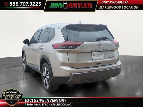 Used 2025 Nissan Rogue SL image 2
