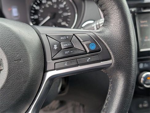 Used 2019 Nissan Rogue SL image 16