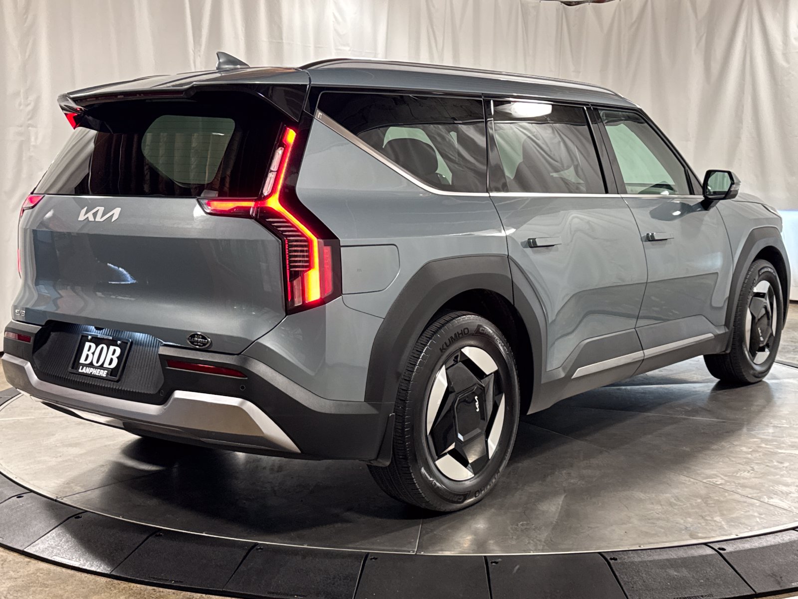 Certified 2024 Kia EV9 Wind AWD/4WD image 8