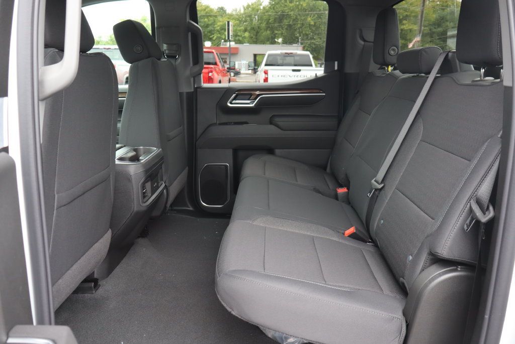 New 2026 Chevrolet Silverado 1500 LT w/ Z71 Off-Road Package AWD/4WD image 19