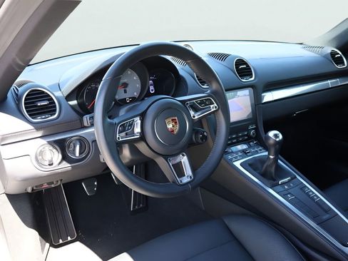 Used 2024 Porsche 718 Cayman S RWD image 19