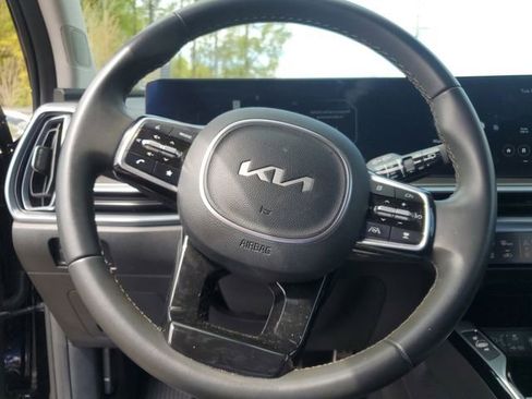 Certified 2024 Kia Sorento SX FWD image 22
