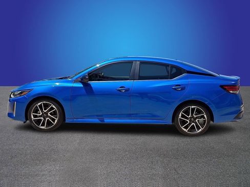 Used 2024 Nissan Sentra SR w/ SR Premium Package FWD image 7