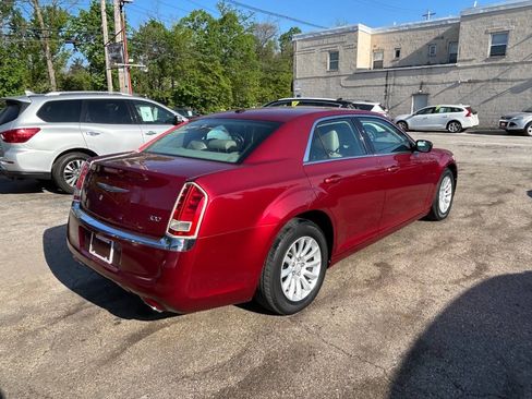 Used 2014 Chrysler 300 image 12