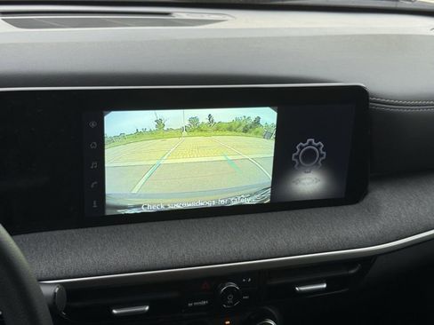 Certified 2025 Nissan Kicks SV AWD/4WD image 8