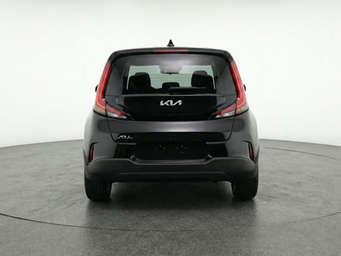 Used 2025 Kia Soul LX w/ LX Technology Package FWD image 7