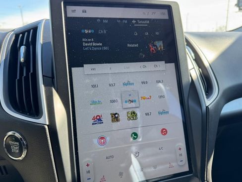 Used 2024 Ford Edge SEL image 19