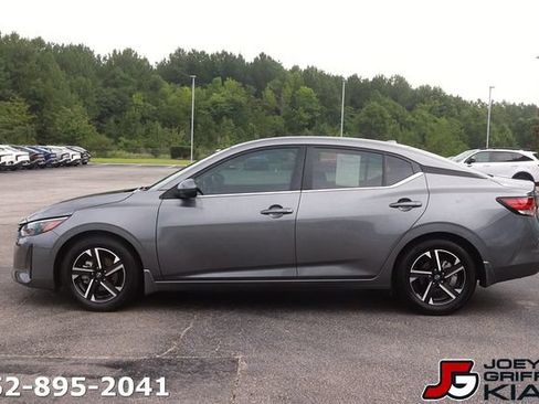 Used 2024 Nissan Sentra SV w/ All-Weather Package FWD image 4