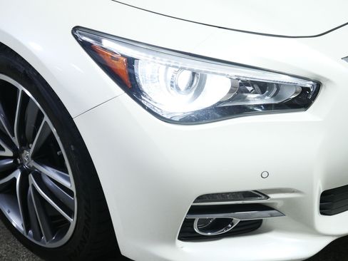 Used 2016 INFINITI Q50 3.0t Premium w/ Driver Assistance Package AWD/4WD image 16