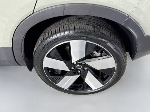 Used 2023 Volvo XC40 Recharge Ultimate w/ Protection Package Premier AWD/4WD image 30