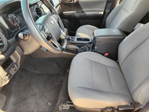 Used 2018 Toyota Tacoma SR w/ SR Convenience Package RWD image 9