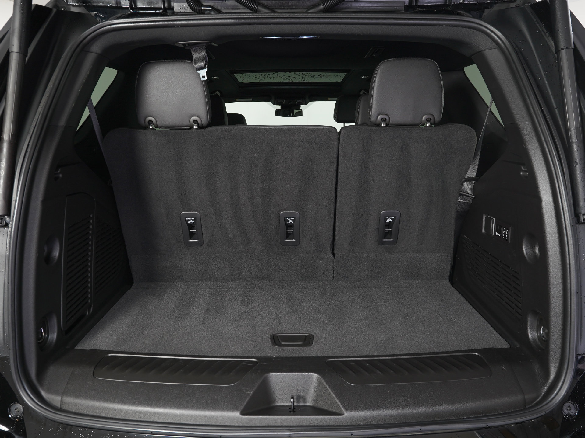 Used 2023 Chevrolet Tahoe LT w/ Luxury Package AWD/4WD image 10